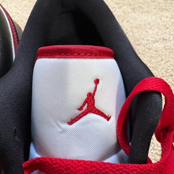 Jordan 1 Low 'Reverse Black Toe' - Unisex (Men's Size: 10.5/Women's Size: 12) - Picture 7 of 13